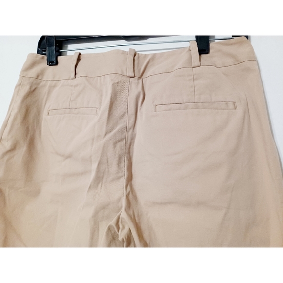 Talbot Relaxed Weekender Chino Shorts in Khaki - Picture 6 of 11
